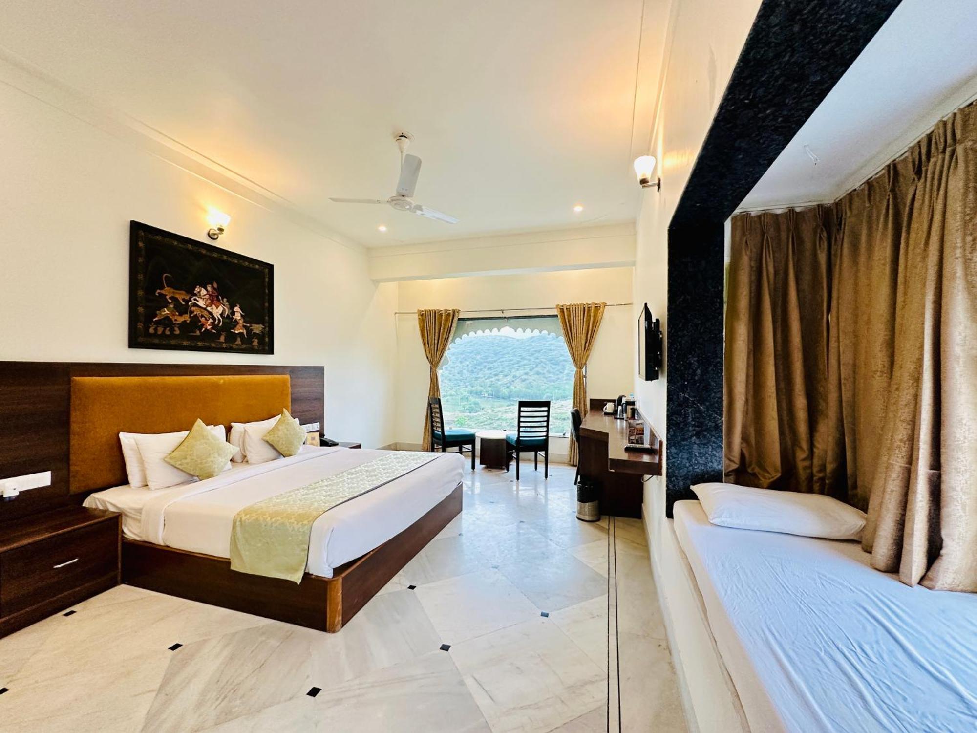Mewar Palace Resort And Spa Udaipur Exteriör bild